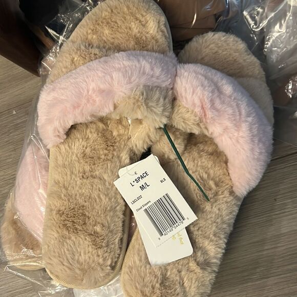 L*Space M/L Cloud Fur Slippers Beige and Pink Cozy - Picture 4 of 5